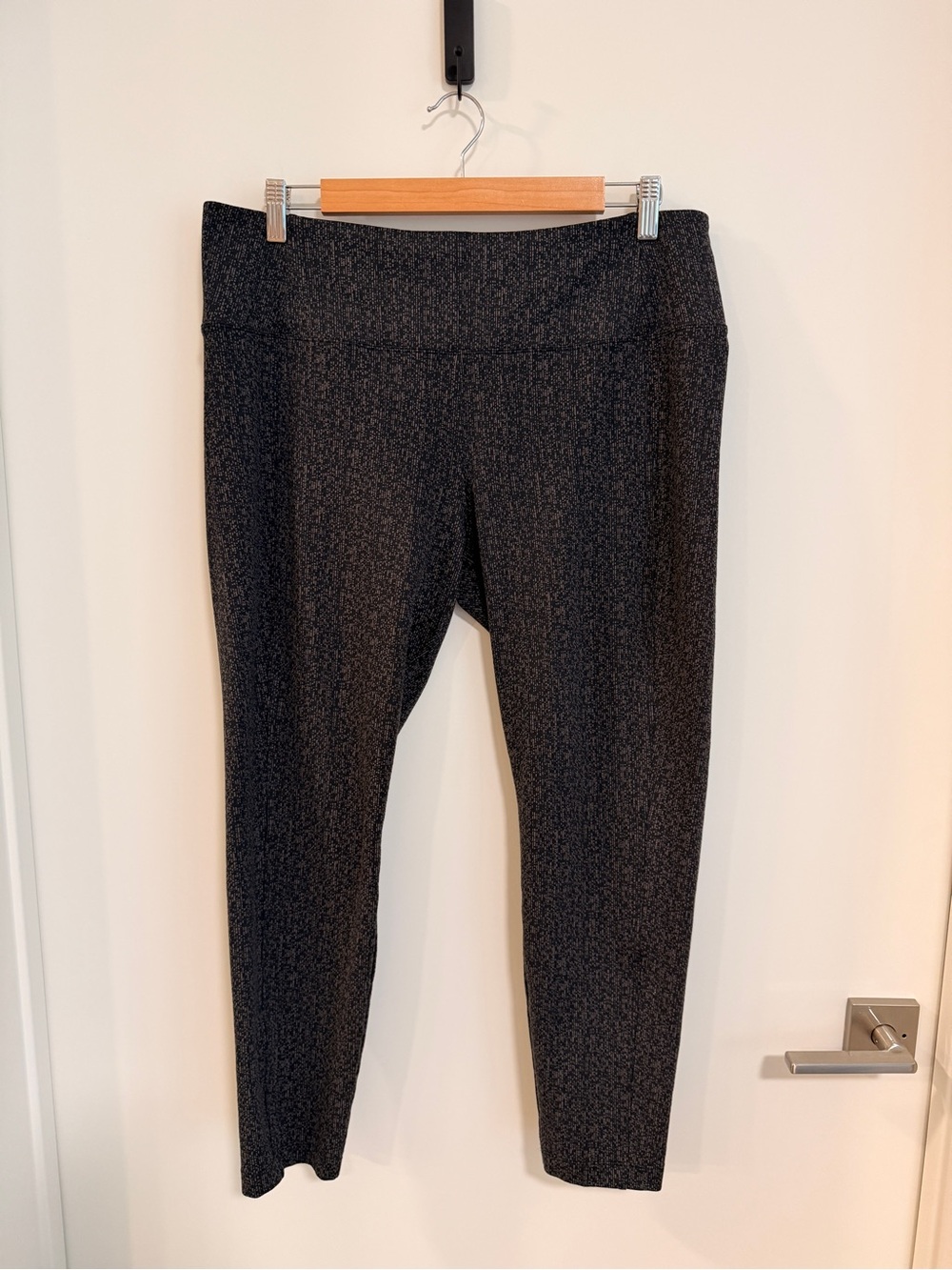 Athleta Delancey Textured Tight Legging